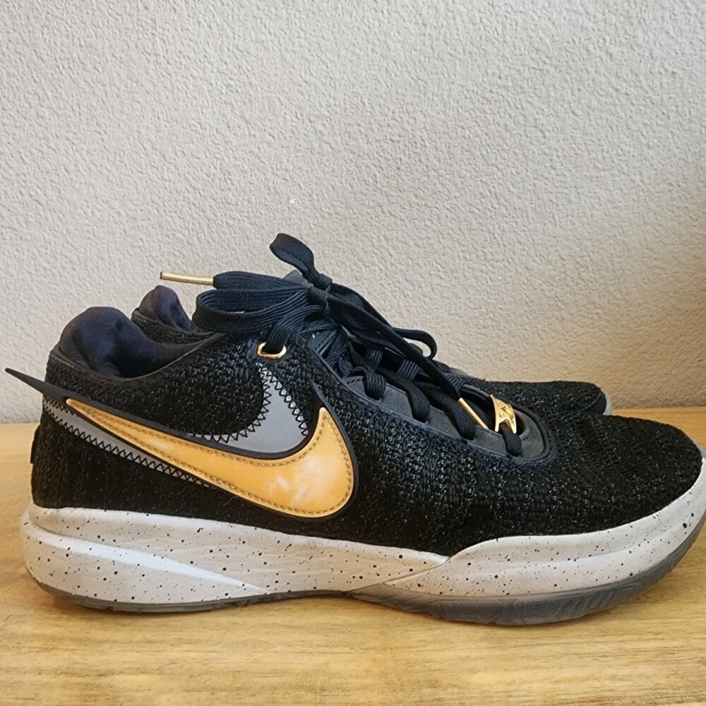 Nike Mens LeBron XX Basketball Shoes DJ5423-003 Black Metallic Gold Size 9.5